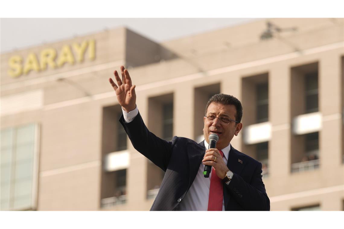 Istanbuler Bürgermeister Imamoglu drohen sieben Jahre Haft CHP-Politiker Ekrem Imamoglu wird als Hoffnungsträger der Opposition in der Türkei gehandelt. (Archivbild)