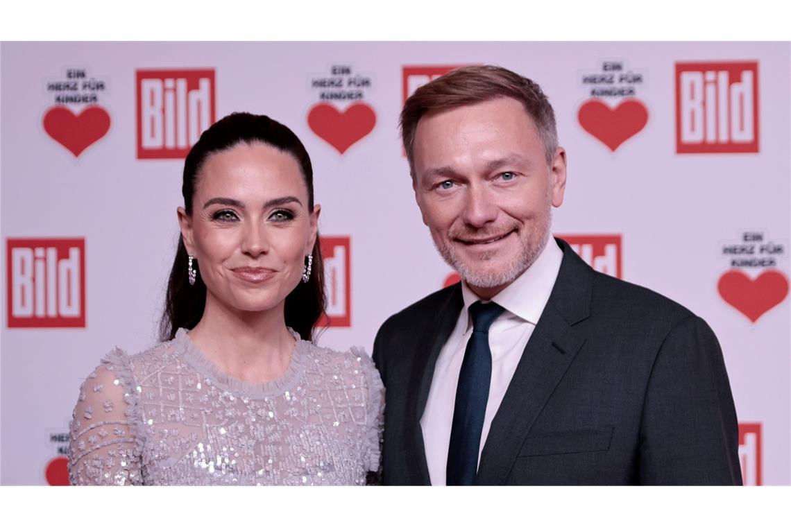Lindner setzt auf Rabatt wegen "beruflicher Situation" Christian Lindner, Bundesvorsitzender der FDP, und Ehefrau Franca Lehfeldt bei der Spendengala "Ein Herz für Kinder".