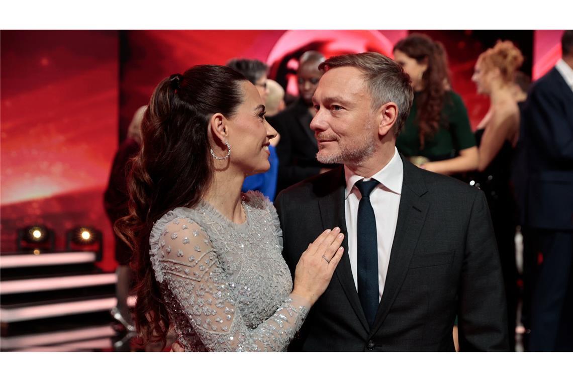 Lindner verzichtet auf Elternzeit Christian Lindner mit Ehefrau Franca Lehfeldt