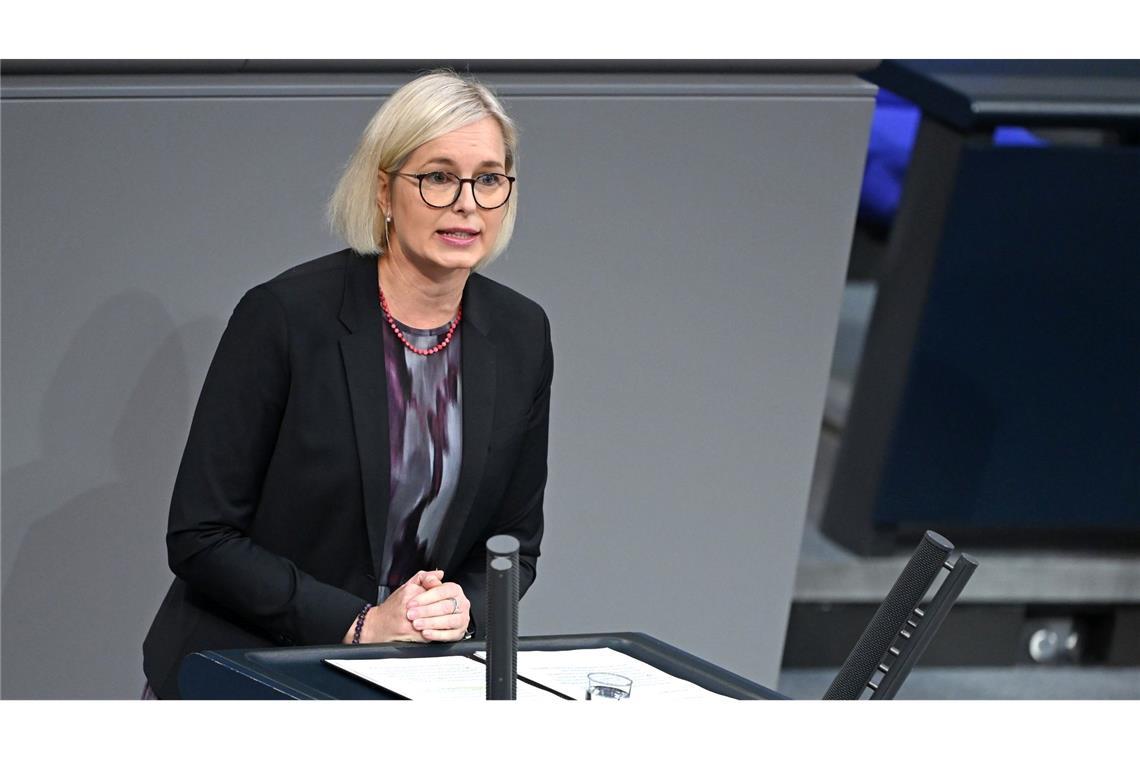 Christiane Schenderlein (CDU), Staatsministerin für Sport und Ehrenamt - die Bundesregierung überlässt die Diskussion über einen möglichen WM-Boykott dem Sport und betont dessen Autonomie (Archivbild)