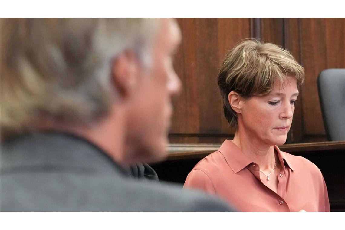 Christina Block verliest mehrere Stunden eine vorbereitete Erklärung.