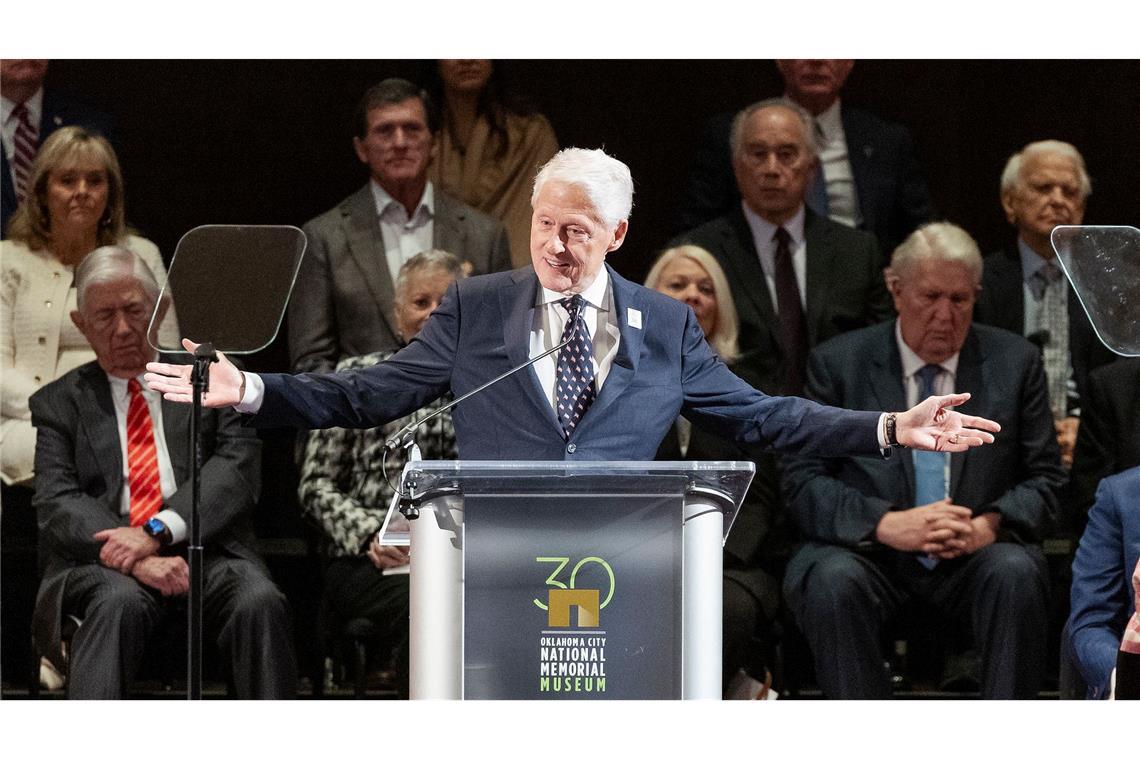 Clinton bei Gedenken an Oklahoma-Anschlag vor 30 Jahren Clinton für mehr Miteinander