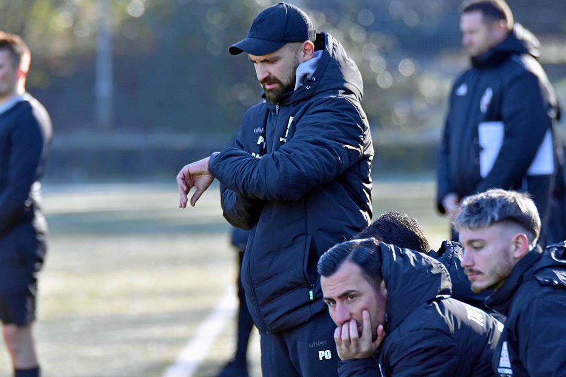 Pavlos Osipidis: „Drin zu bleiben ist das, was am Ende zählt“ Coach Pavlos Osipidis sieht die Zeit gekommen, dass es endlich weitergeht. Foto: Tobias Sellmaier