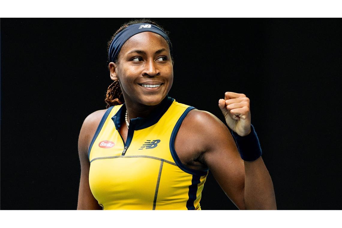 Weltstars & Wildcards – das Duell der Generationen Coco Gauff (21 Jahre alt, WTA-Rang 4): Keine bringt mehr Power auf den Platz als sie. Mit 19 Jahren betrat Coco Gauff den engen Kreis der Tennis-Elite, nachdem sie in ihrem Heimatland die US Open 2023 gewonnen hatte. Gauffs Spiele bieten eine Mischung aus Athletik, Kampfgeist und kraftvollen Grundschlägen. In Stuttgart möchte sich die 21-Jährige aus Florida nun auch auf Sand beweisen.