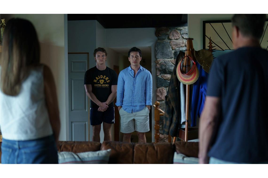 Connor Storrie als Ilya Rozanov und Hudson Williams als Shane Hollander in der ersten Folge der sechsteiligen Serie "Heated Rivalry".