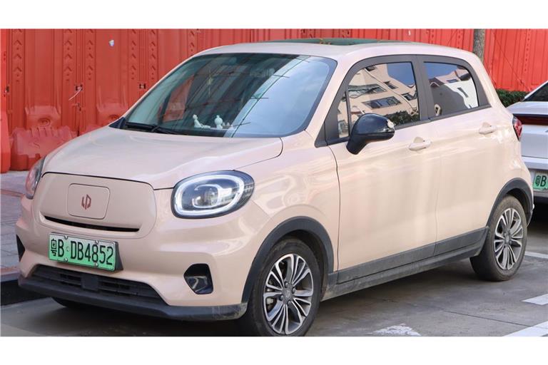 Cremefarbig-kompakt: Der Leapmotor TO3 kommt aus China.