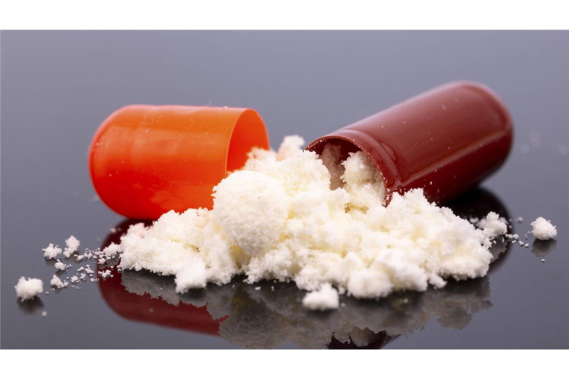 Cychlorphin zählt zu den sogenannten neuen psychoaktiven Stoffen (NPS). Das sind chemisch hergestellte Drogen.  Cychlorphin soll  50- bis 200-mal stärker sein als Heroin (Symbolbild).