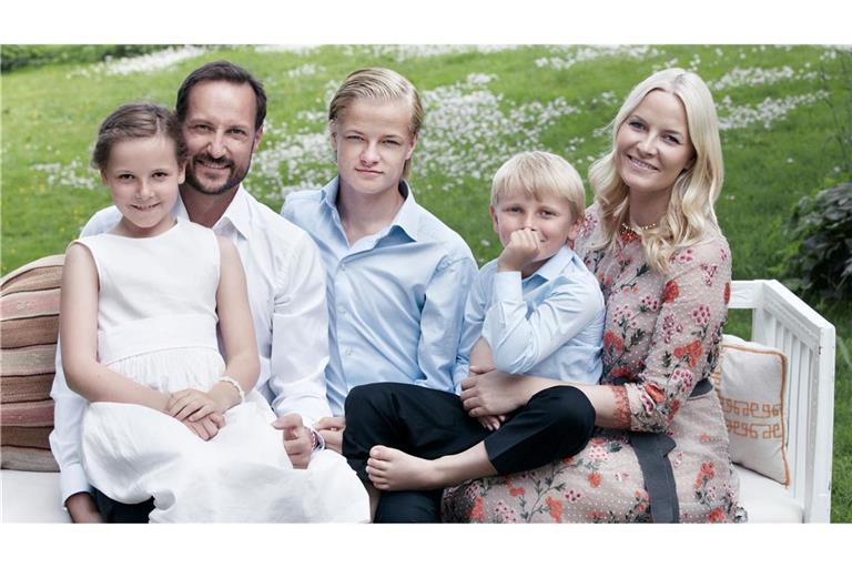 Da war die Welt noch in Ordnung: die Familie des norwegischen Kronprinzenpaars mit Marius Borg Høiby in der Mitte. (Handout)