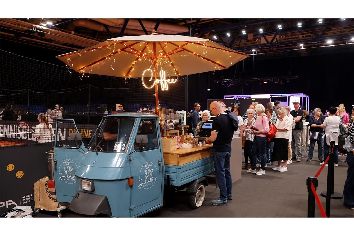 Niemeier und Seidel als letzte Deutsche raus Dafür fährt im Grand-Prix-Village für Jedermann ein kleines Food-Mobil vor.