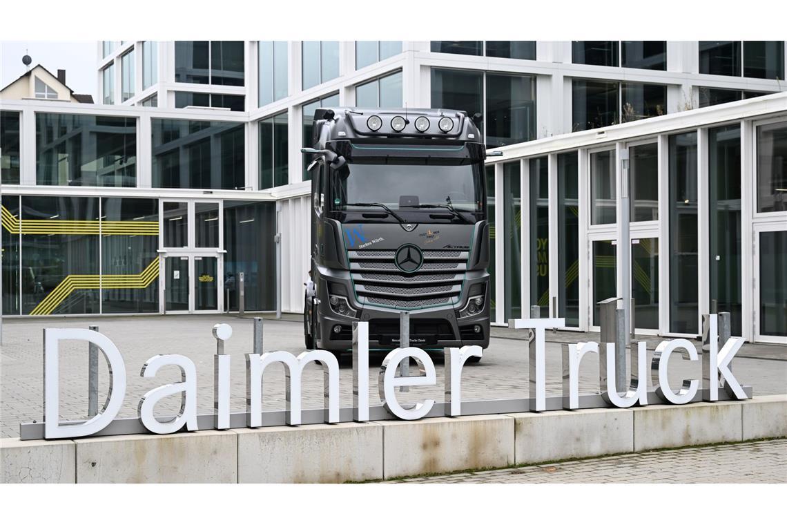 Daimler Truck verzeichnet Gewinneinbruch im vergangenen Jahr. (Archivbild)