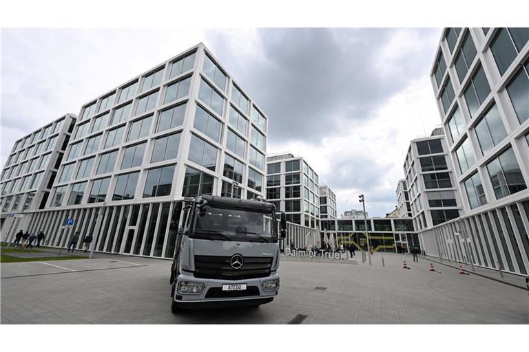 Daimler Truck will die Kosten in Deutschland senken.