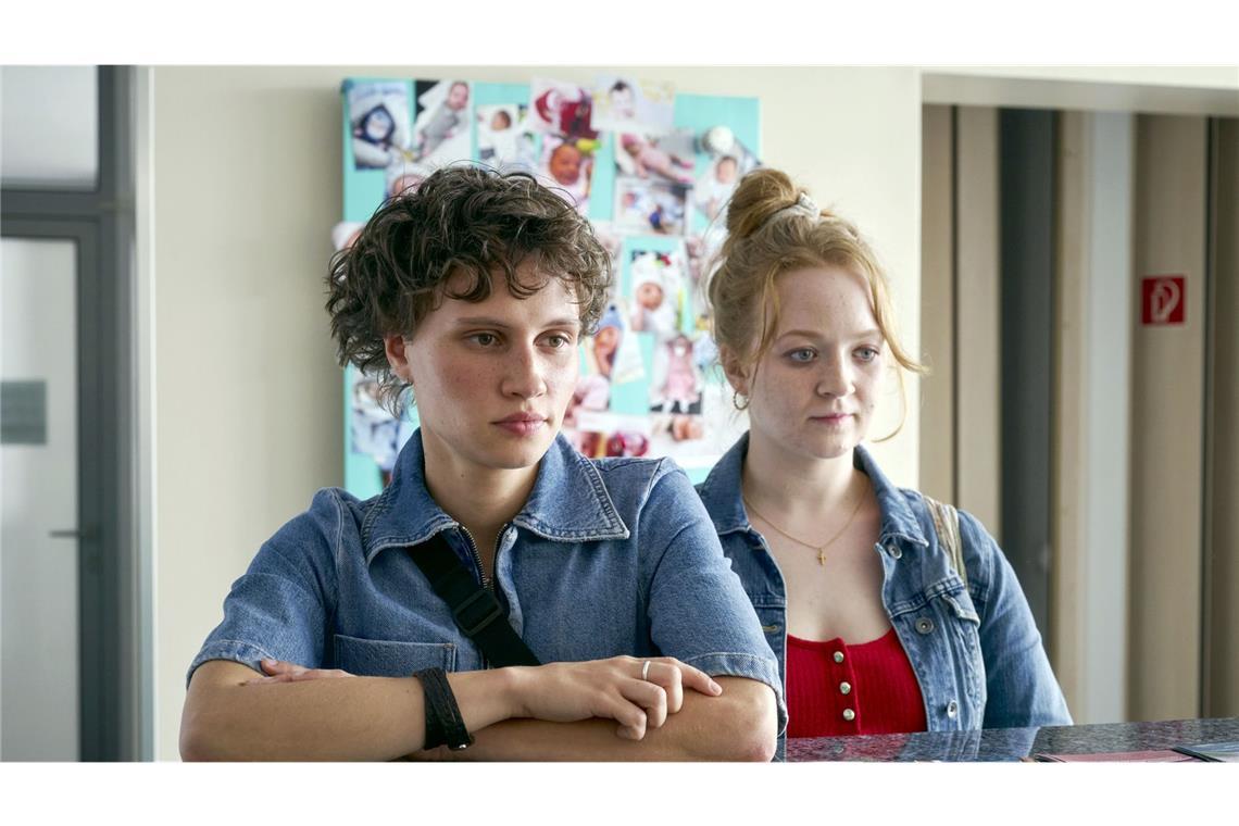 Dania und Lara in der Praxis