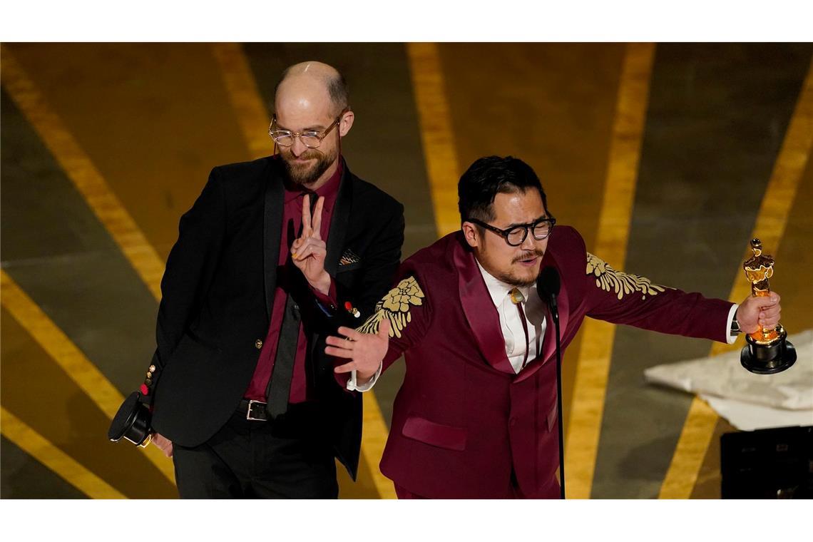 Daniel Schreinert (l) und Daniel Kwan wurden mehrfach für ihren Film "Everything Everywhere All at Once" bei den Oscars ausgezeichnet. (Archivbild)