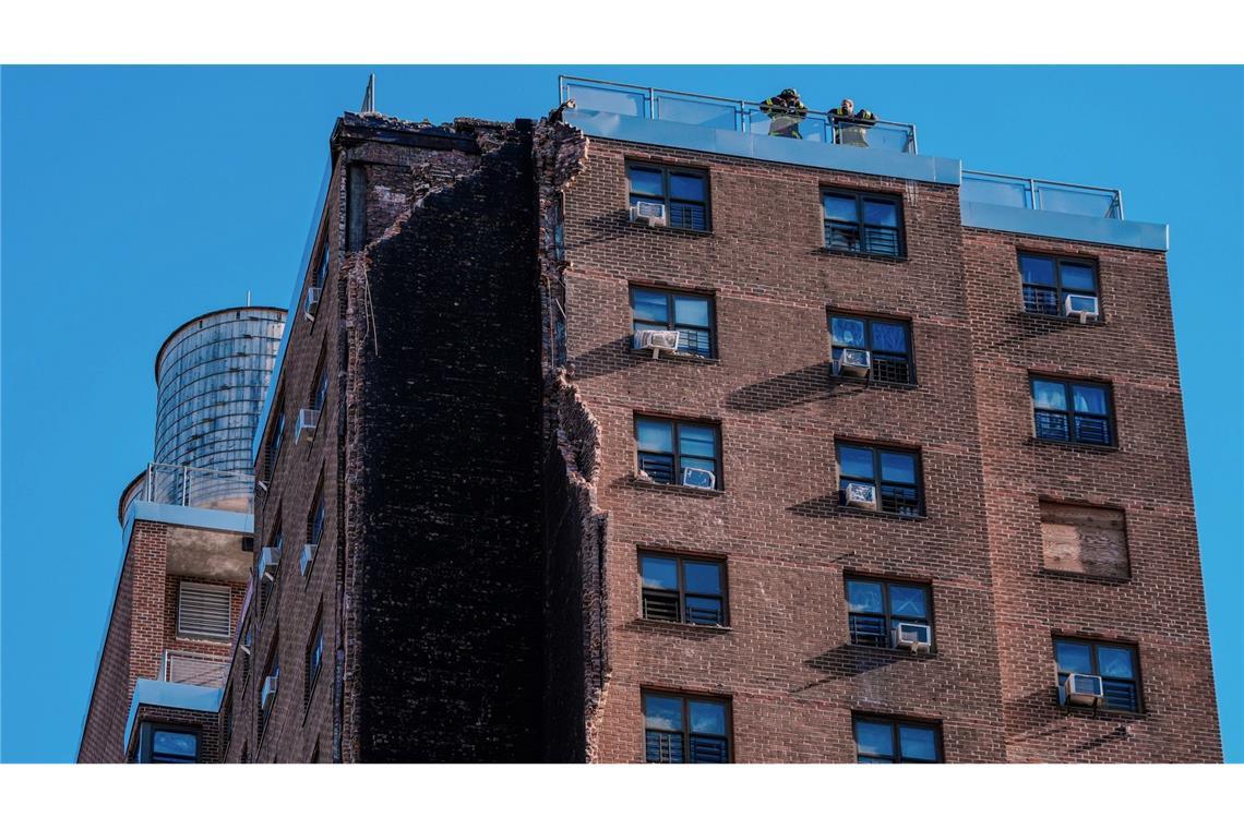 Wohngebäude in der New Yorker Bronx stürzt teilweise ein Das 20-stöckige Gebäude stürzte teilweise ein.