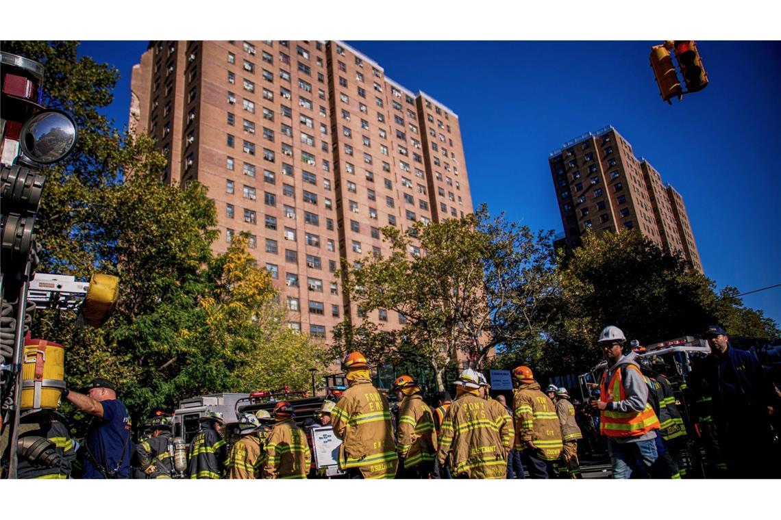Wohngebäude in der New Yorker Bronx stürzt teilweise ein Das 20-stöckige Gebäude stürzte teilweise ein.