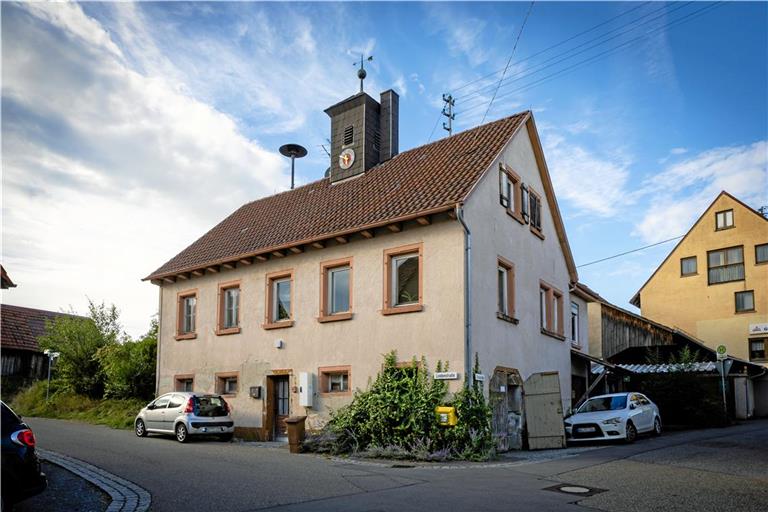 Das alte Schulhaus in Vorderbüchelberg soll mit ELR-Mitteln saniert werden. Archivfoto: Alexander Becher