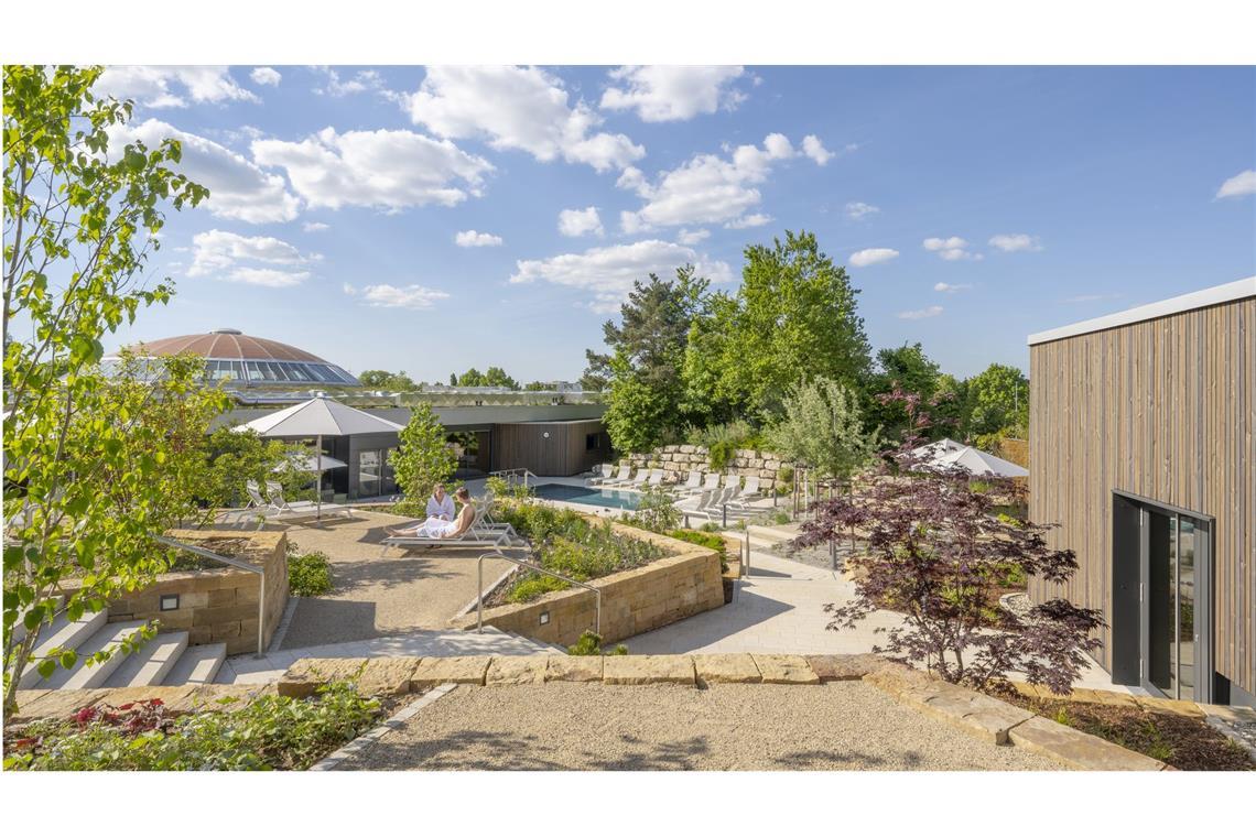 Stilvoll abtauchen –  Stuttgarter Architekten und ihre coolen Schwimmbäder