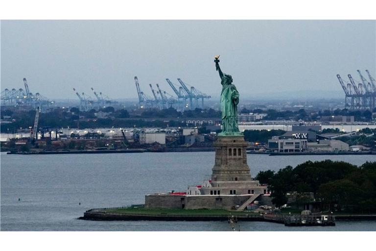 Das berühmte New Yorker Wahrzeichen ist ein Geschenk Frankreichs an die USA. (Archivbild)