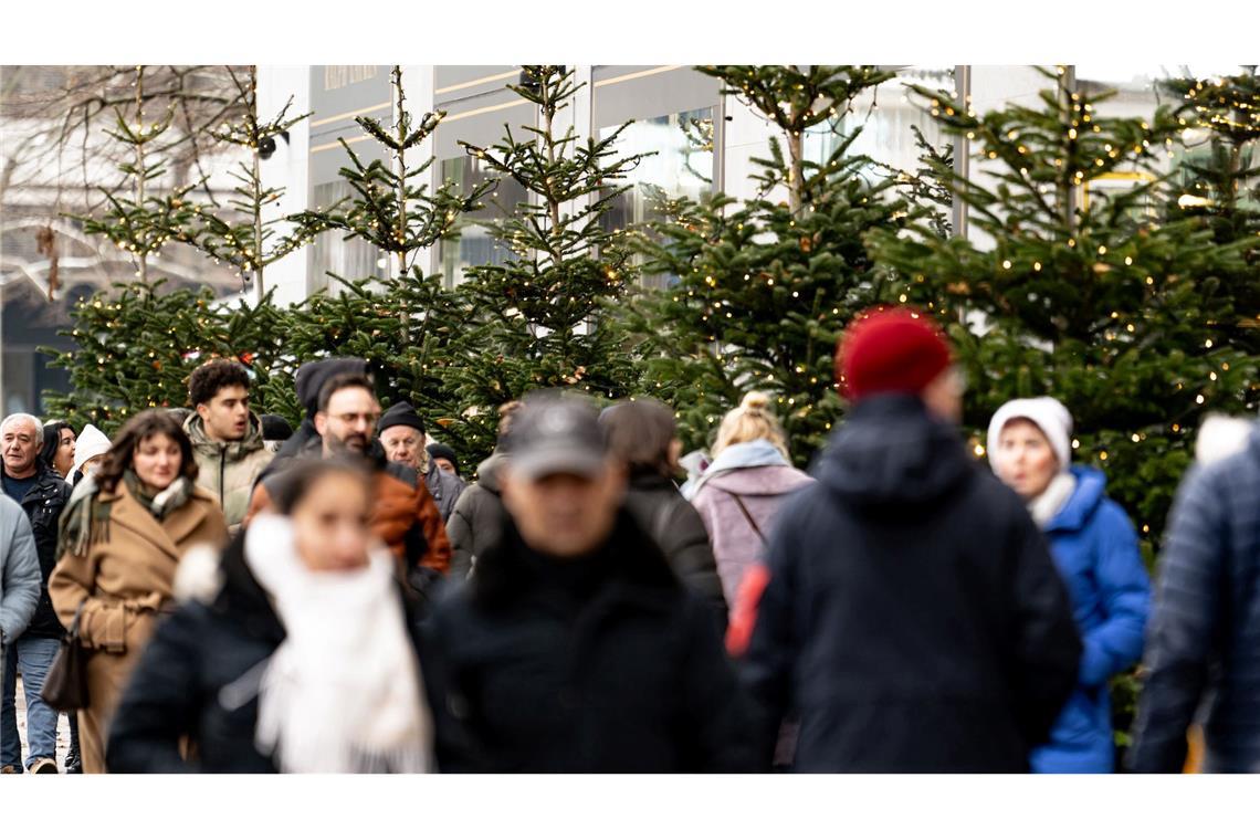 Stimmung im Handel vor Weihnachten nicht mehr ganz so mies Das bevorstehende Weihnachtsfest hebt die Shoppinglaune.