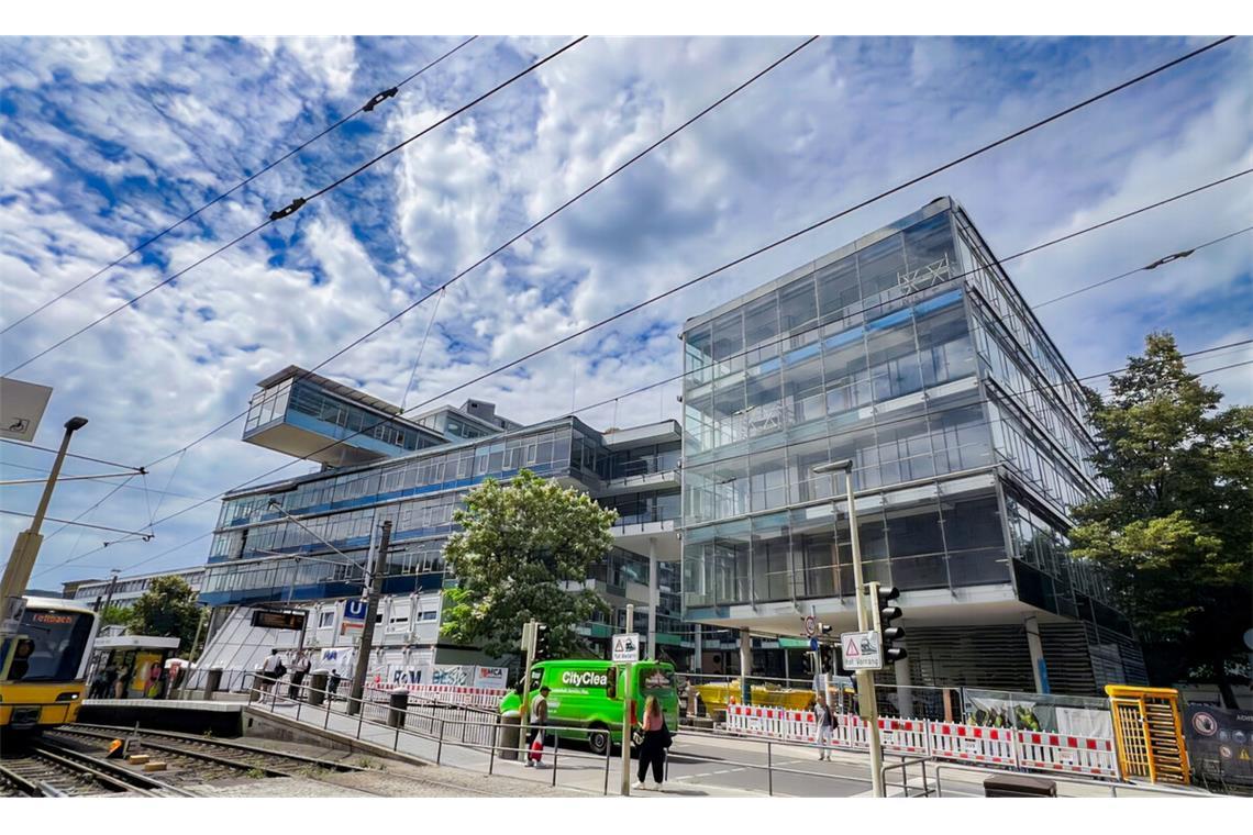 Das Bollwerk am Berliner Platz in Stuttgart war lange Sitz der Landesbank, 2027 ziehen hier nach der Sanierung bis zu 750 Beschäftige der Stadt ein.