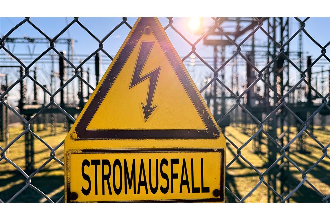 „Wir wissen von Cyber-Angriffen und Sabotage“ Das Bundesamt für Bevölkerungsschutz rät Bürgern, sich auf Stromausfälle vorzubereiten. (Symbolbild)