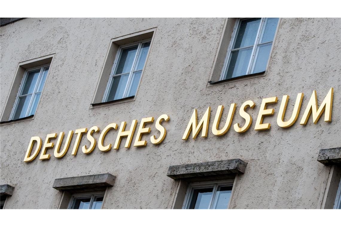 Insel des Wissens: Deutsches Museum wird 100 Das Deutsche Museum auf der Museumsinsel feiert 100. Geburtstag. (Archivbild)