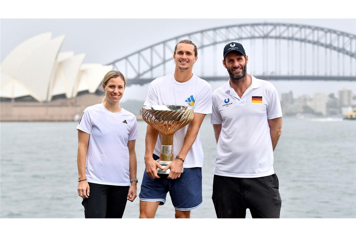 "Getriebener" Zverev nimmt neuen Anlauf auf den Tennis-Thron Das deutsche Team um Alexander Zverev (Mitte) gewann 2024 den United Cup.