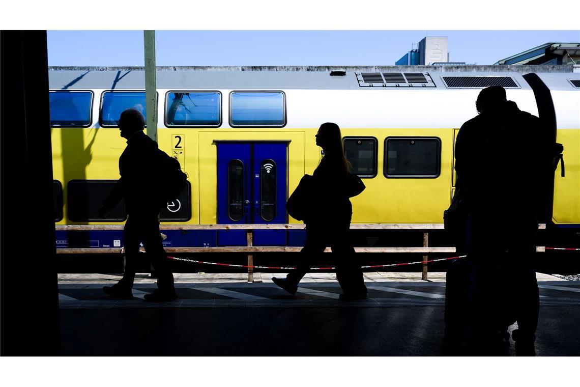 Beim Deutschlandticket droht erneut Unsicherheit Das Deutschlandticket hat den Nahverkehr verändert. (Archivbild)