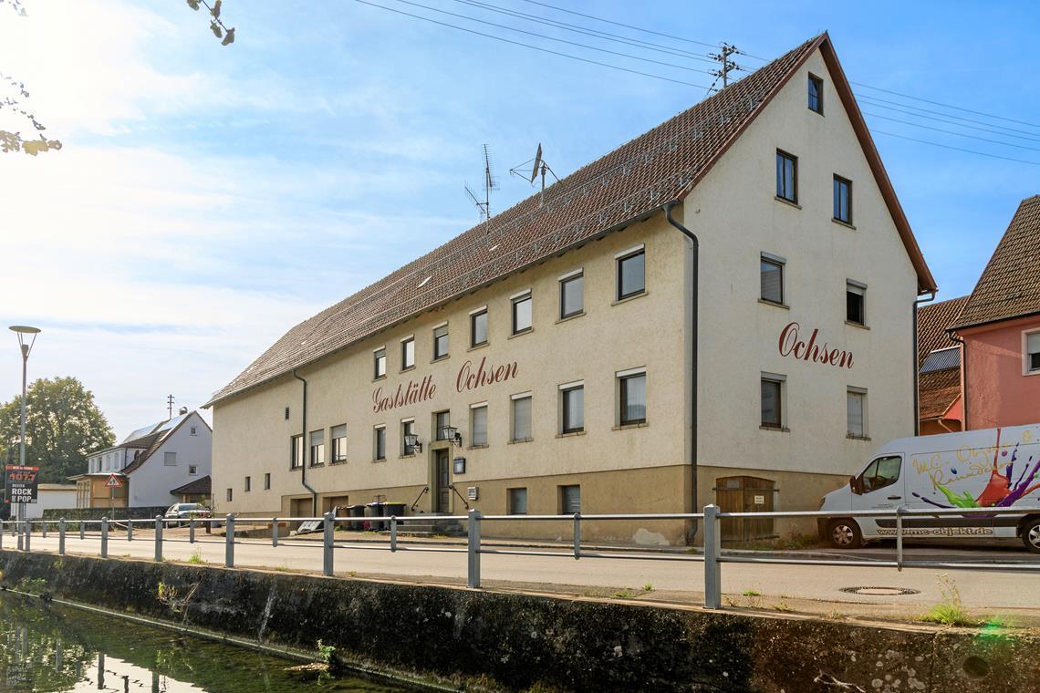 Seniorenwohnungen beim Ochsen-Areal in Fornsbach Das ehemalige Gasthaus Ochsen soll abgerissen werden, damit auf dem Gelände neue seniorengerechte Wohnungen entstehen können. Foto: Stefan Bossow