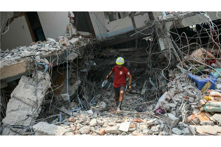 Das Erdbeben in Myanmar hat große Schäden angerichtet. Es gibt offenbar mehr als 1000 Todesopfer.