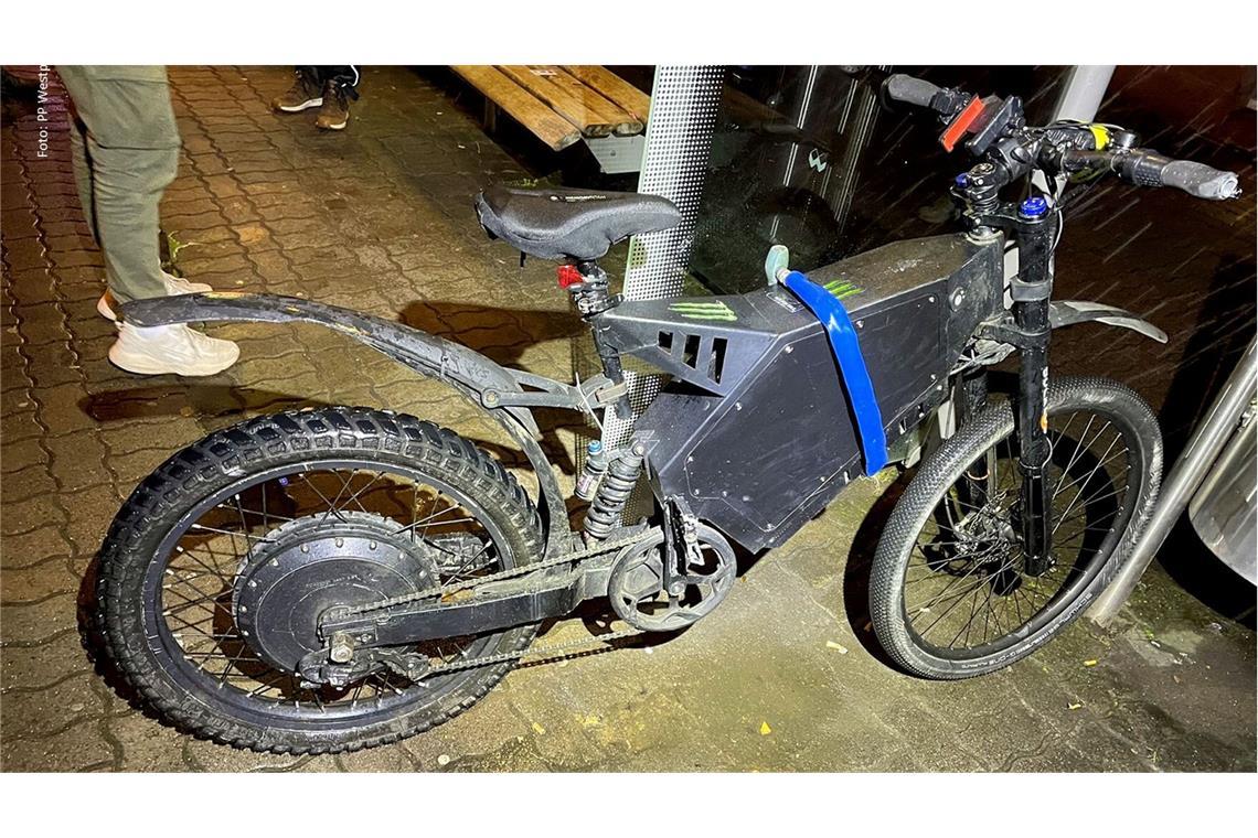 31-Jähriger unter Drogen flüchtet mit getuntem Fahrrad vor Polizei Das Fahrrad war umgebaut und mit einem starken Motor ausgestattet.