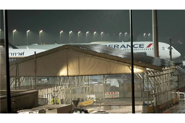 Das Flugzeug landete wegen Schmorgeruchs in München. (Symbolbild)