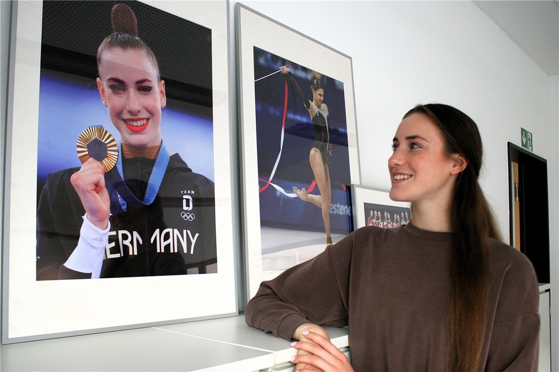 Das Foto im Foyer des Stützpunkts erinnert Darja Varfolomeev jeden Tag daran, dass ihr olympischer Traum in Erfüllung gegangen ist.