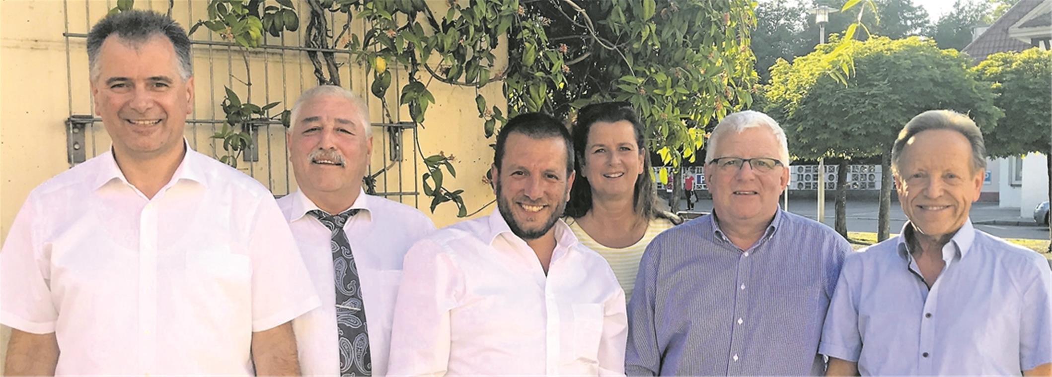 Team geht motiviert an den Start Das Fraktionsteam mit (von links): Andreas Winkle, Mario Brenner, Georg Devrikis, Susanne Barreuther, Klaus Lang und Rolf Kirschbaum. Foto: privat
