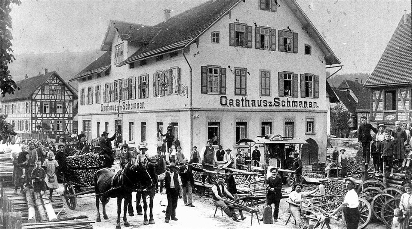 Lebensmittel und Kohlen waren knapp Das Gasthaus zum Schwanen – aufgenommen vermutlich Anfang des 20. Jahrhunderts. Foto: Archiv Carl-Schweizer-Museum
