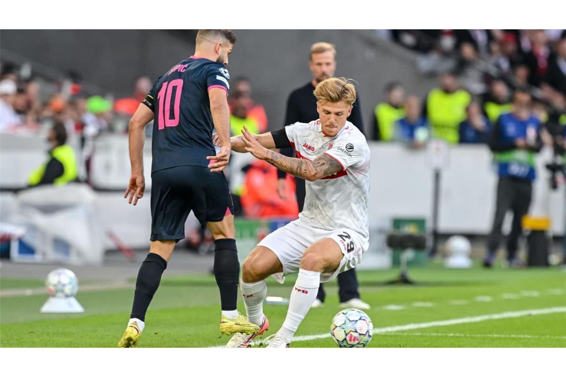 Das Gegentor ließ nicht lange auf sich warten: Nur zwei Minuten später erzielte Zlatko Tripić (l.) den Ausgleich zum 1:1.