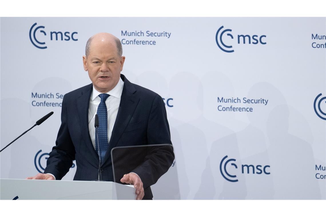 Wahlkampf-Kontrahenten vereint gegen Attacken von Trump-Vize "Das gehört sich nicht – erst recht nicht unter Freunden und Verbündeten und das weisen wir entschieden zurück." Bundeskanzler Scholz hat in München Bezug genommen auf die Rede von US-Vizepräsident Vance.