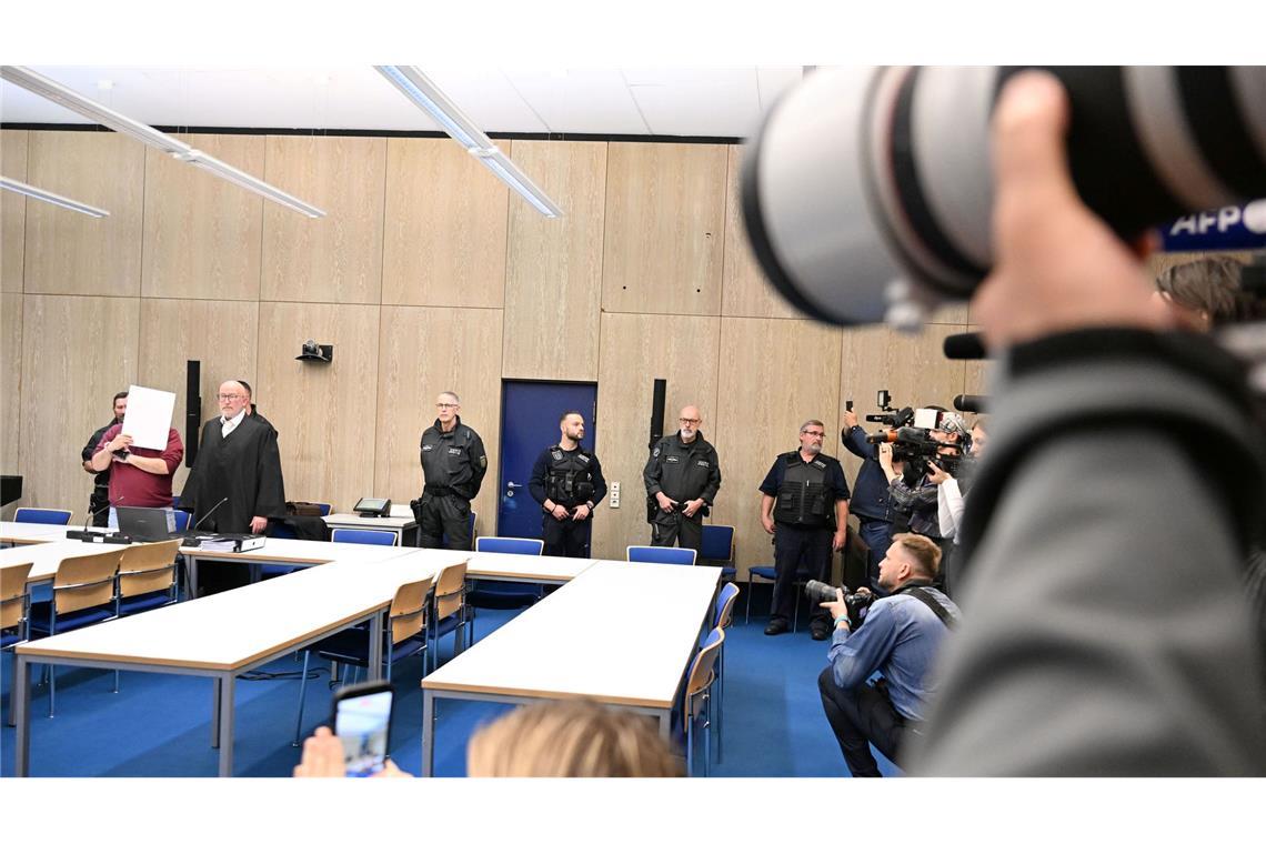 Prozessauftakt nach Todesfahrt – Angeklagter erklärt sich Das Gericht wird klären, ob der Angeklagte schuldfähig ist.