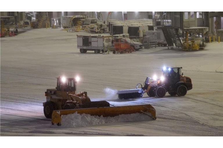 Das heftige Winterwetter ereilte die Region ausgerechnet am Wochenende nach Weihnachten, an dem in der Regel besonders viele Amerikaner reisen.