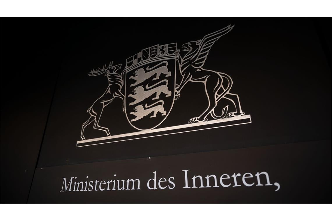 Angriffe auf Polizei: Neuer Höchststand erwartet Das Innenministerium erwartet eine bedenkliche Enwicklung.