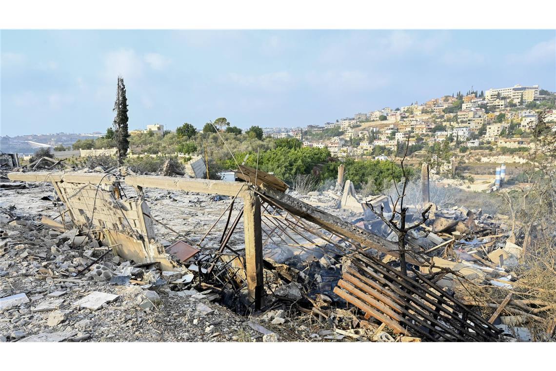Das israelische Militär hat nach Einschätzungen von HRW Bauausrüstung für den zivilen Wiederaufbau im Südlibanon zerstört (Archivfoto).