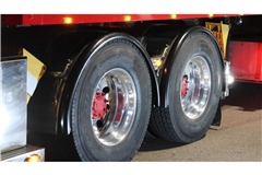 Das kann gefährlich werden: Nicht nur Lkw-Reifen sind vom aktuellen Rückruf bei Michelin erfasst.