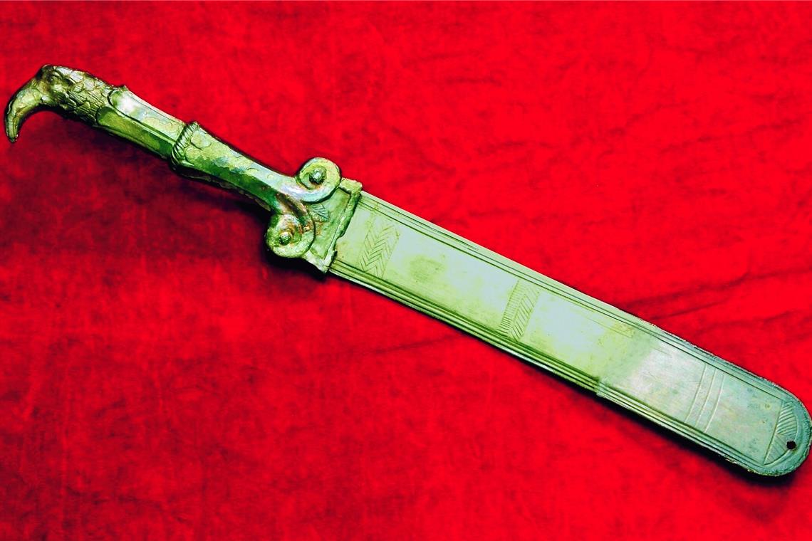 Am Limes lebten romanisierte Kelten Das Kurzschwert mit einem Griff in Form eines Adlerkopfes. Foto: Carl-Schweizer-Museum