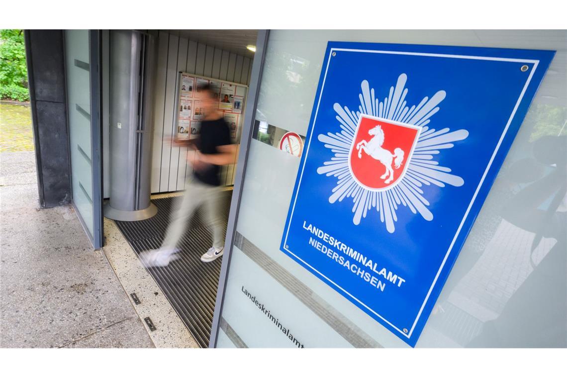 Zeugen wollen RAF-Räuber Garweg in Hamburg gesehen haben Das LKA Niedersachsen ist den Ex-RAF-Terroristen auf der Spur. (Symbolbild)