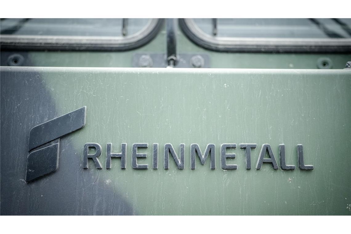 Rheinmetall will "globaler Rüstungschampion" werden Das Logo des Rüstungskonzerns Rheinmetall an einem Fahrzeug der Bundeswehr bei der Nato-Übung Quadriga 2024.