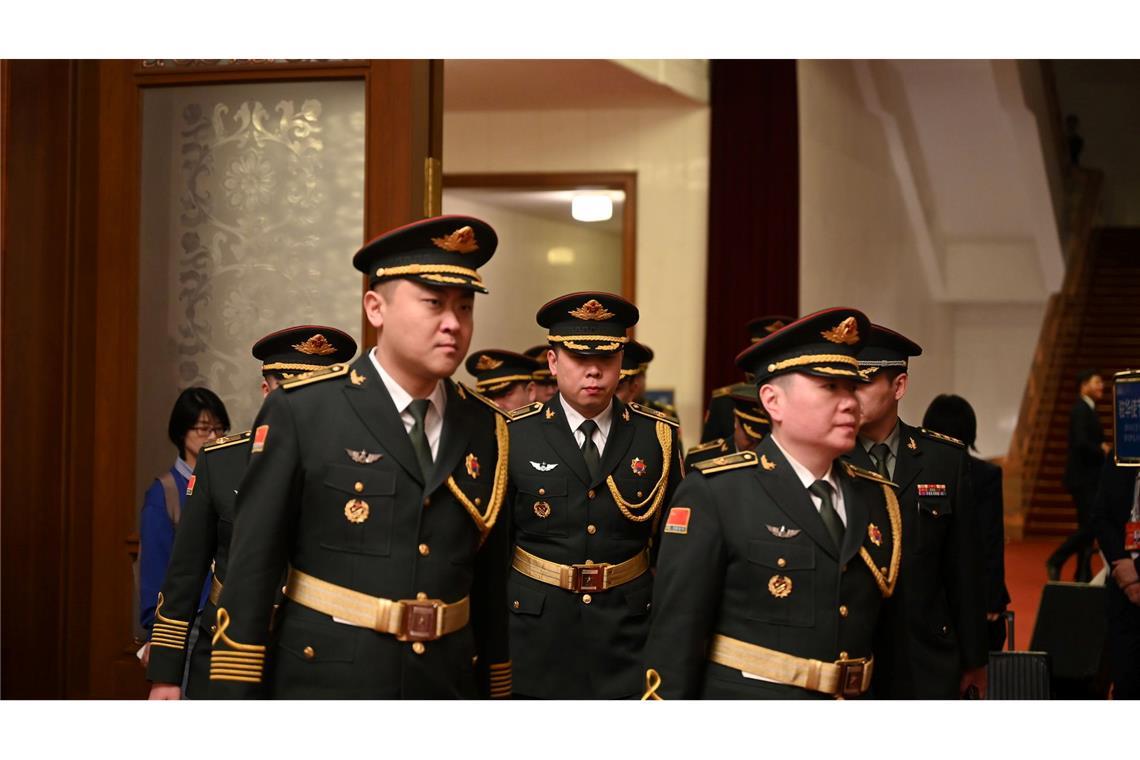 Peking verordnet fünf Prozent Wirtschaftswachstum Das Militärbudget Chinas wächst weiter deutlich.