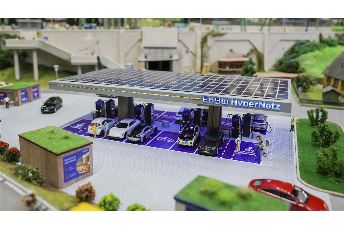 Unbekannter versprüht Reizgas im Miniatur-Wunderland Das Miniatur-Wunderland in Hamburg ist geräumt worden, nachdem Reizgas versprüht worden war.