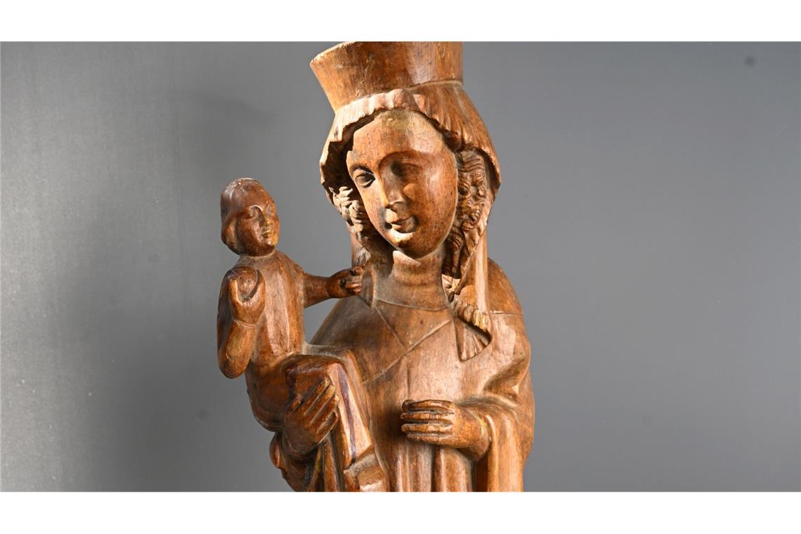 Die Schwarze Madonna, das Osterkleid und die Doppelgängerin Das Modell für die Kopie schnitzte der Bildhauer Josef Neustifter vor knapp 100 Jahren.