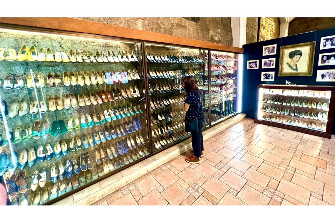 Pumps und Peeptoes: Museum zeigt Schuhe von Imelda Marcos Das Museum ist in Marikina, der Schuh-Hauptstadt der Philippinen.