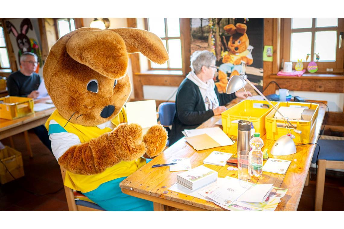 Osterpostamt beantwortet 75.000 Briefe von Kindern Das Osterpostamt erreichen viele Briefe aus dem Ausland. (Archivbild)